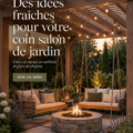 Aménagement d'un coin jardin accueillant avec des meubles en bois et des plantes.