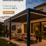 Une terrasse avec une pergola bioclimatique offrant ombre et lumière
