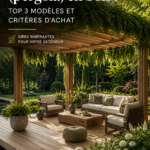 Pergola élégante en bois dans un jardin bien aménagé.
