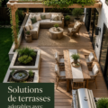 Terrasse ombragée avec une belle pergola en bois et des plantes décoratives.