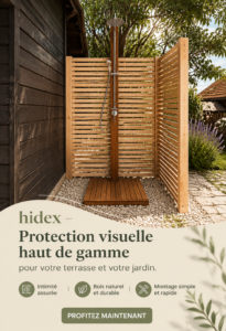 Brise-vue élégant entourant une terrasse en bois avec des plantes