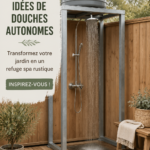 Une douche extérieure en bois créant un espace relaxant dans un jardin verdoyant.