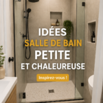Petite salle de bain chic avec un éclairage doux et des touches de déco luxueuses.