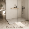 Un plateau de douche EVOLUTION au design moderne dans une salle de bain élégante.