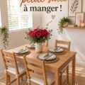 Aménagement chaleureux d'une petite salle à manger avec table et chaises en bois